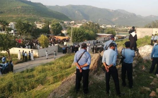 حال و هوای عاشقان علمدار کربلا در پاکستان+عکس