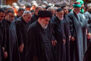 اقامه نماز ظهر عاشورا در حرم حضرت عباس(ع)