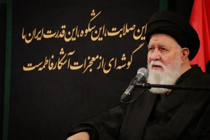 نماز ظهر عاشورا، نماد ایمان بود در اوج نبرد