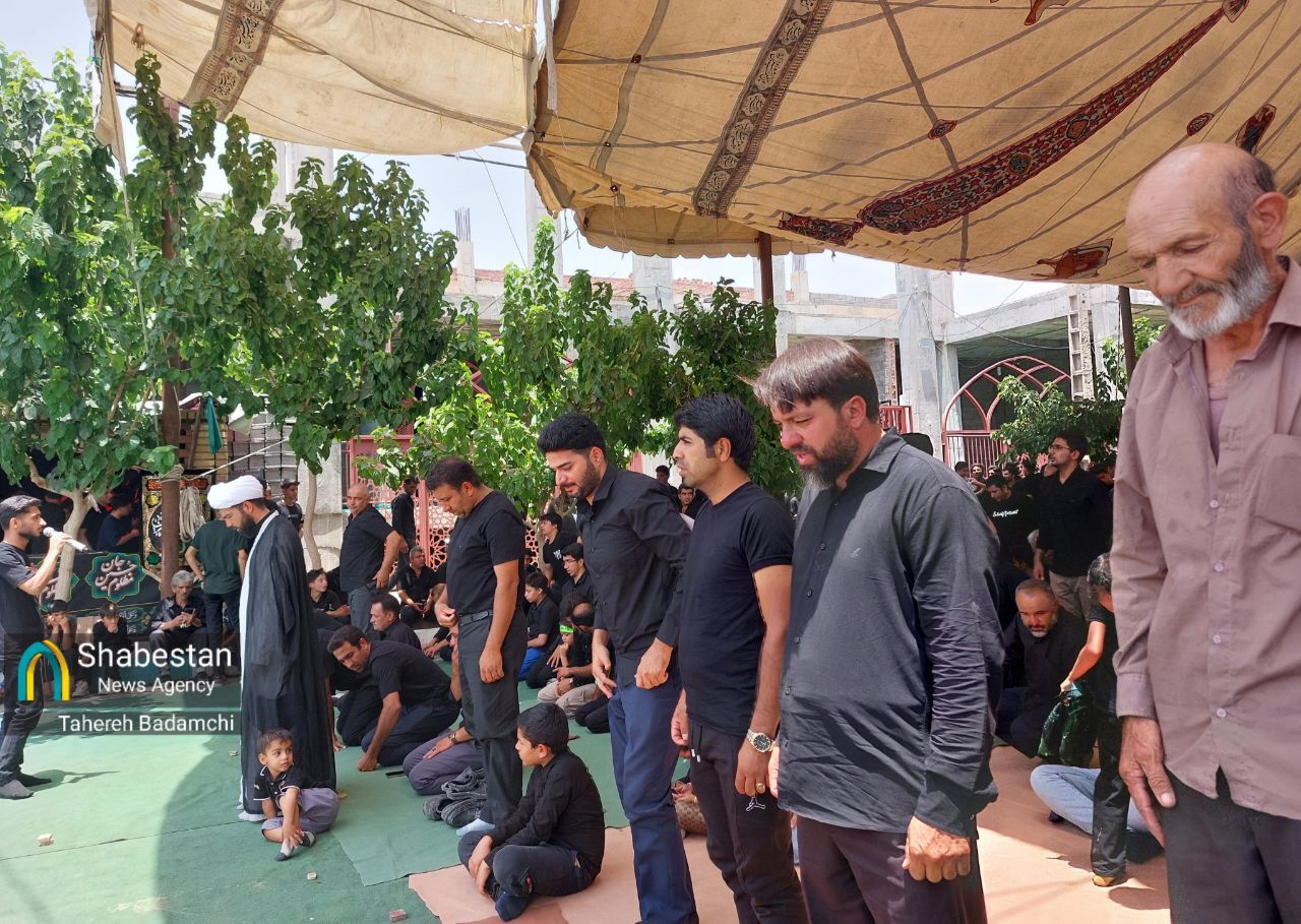 میدان عزاداری کرمانیها در ظهر عاشورا، محرابی رو به قبله حقیقت شد