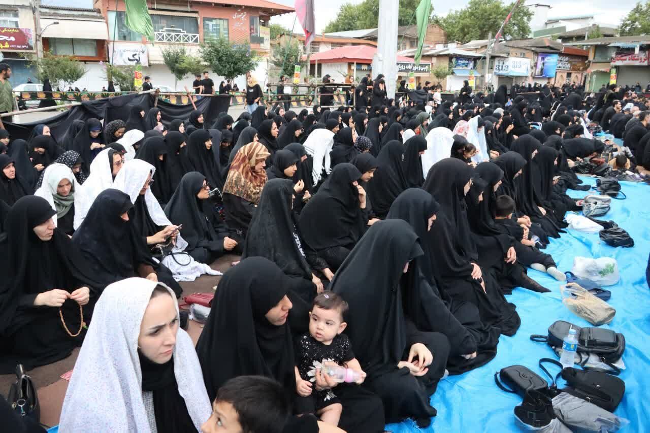 اقامه نماز ظهر عاشورا در مازندران