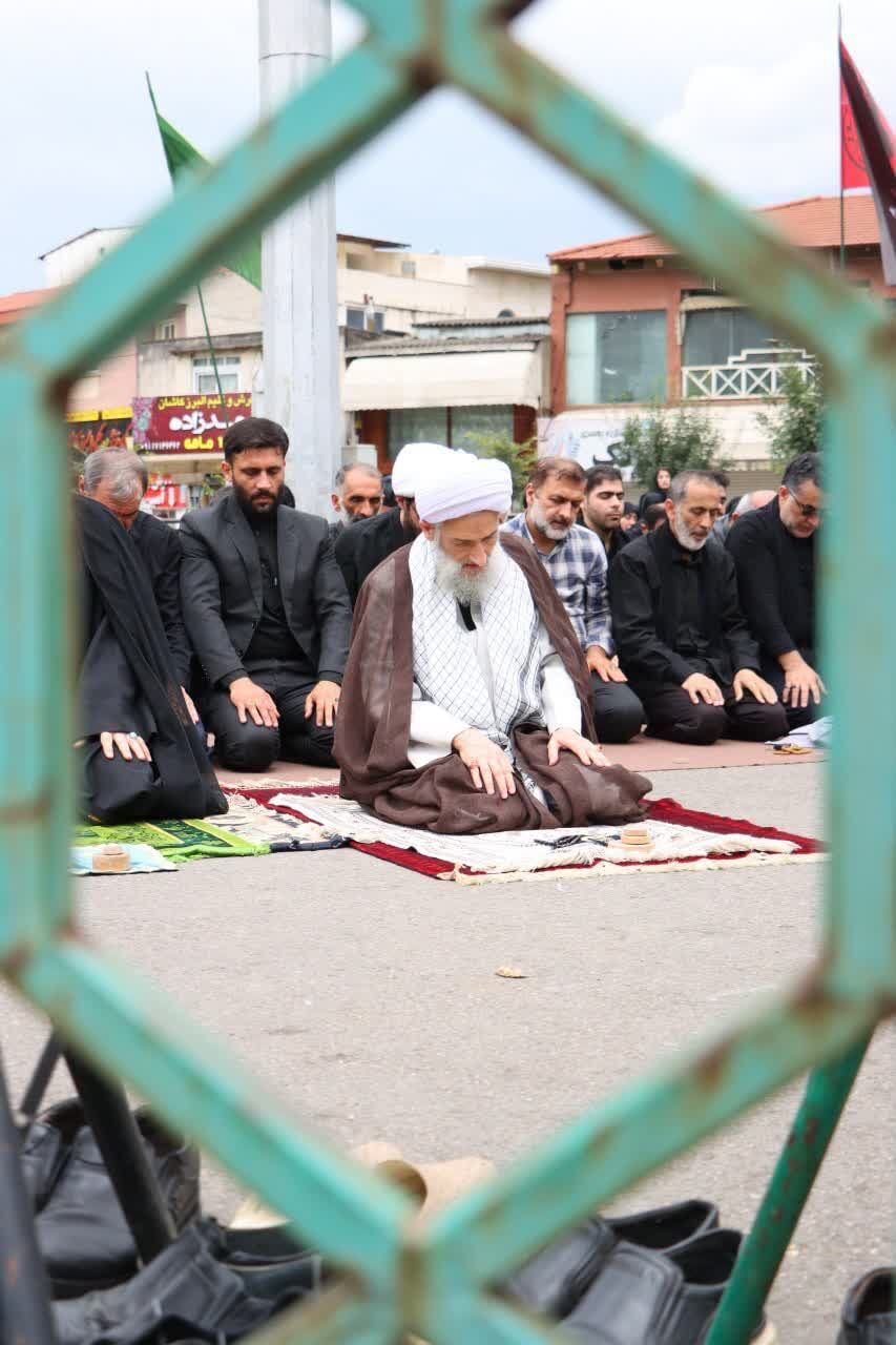 اقامه نماز ظهر عاشورا در مازندران