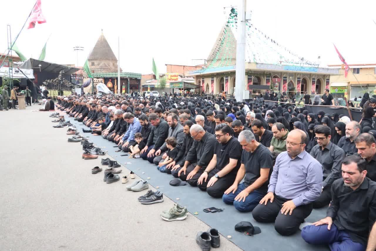 اقامه نماز ظهر عاشورا در مازندران