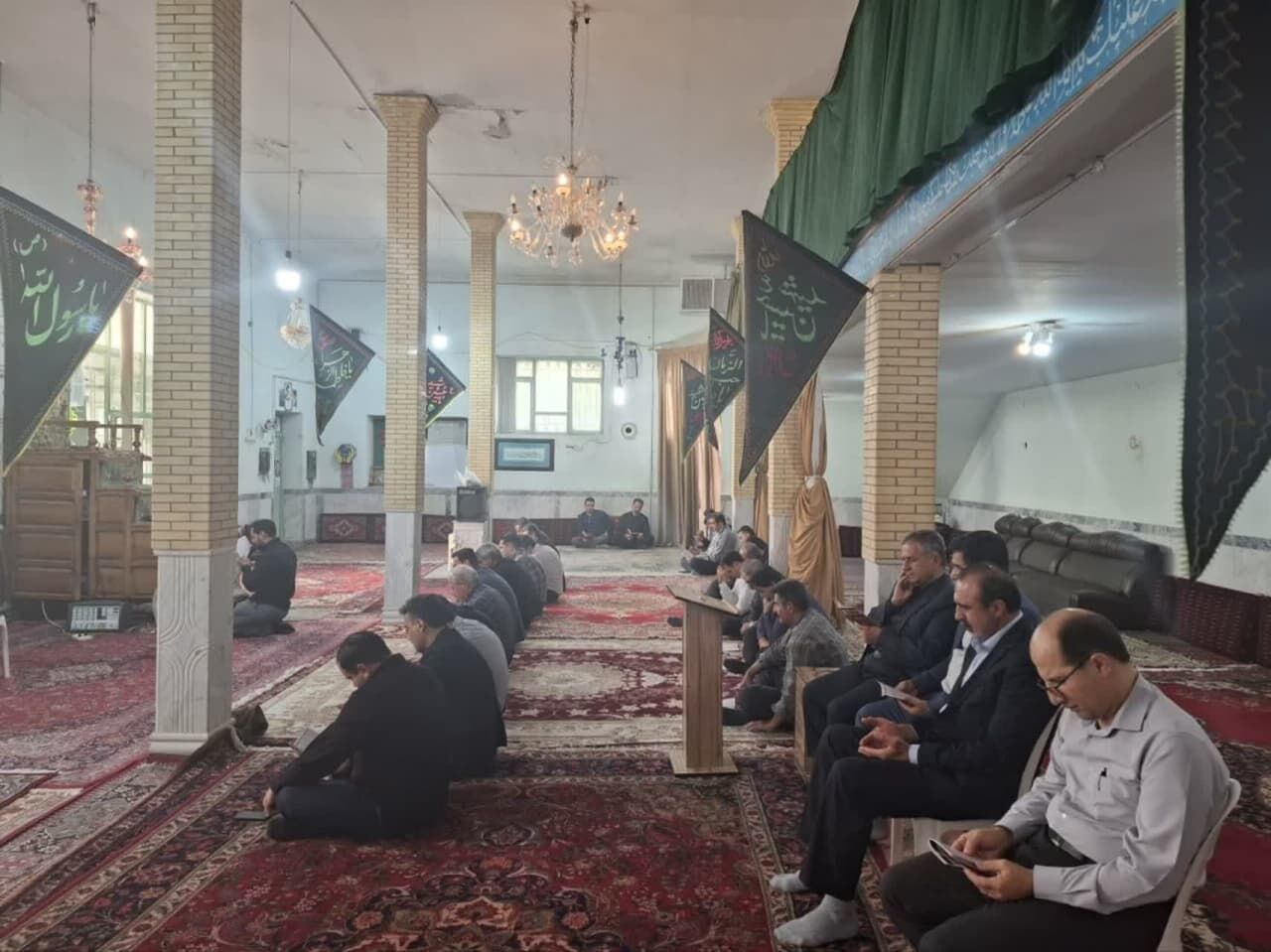 برگزاری مراسم پرفیض زیارت عاشورا در مسجد فاطمه‌الزهرا (س) کرمانشاه