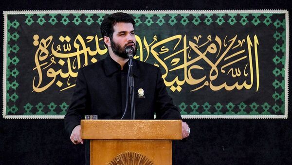 مرثیه‌خوانی میثم مطیعی دهه دوم محرم در حرم رضوی