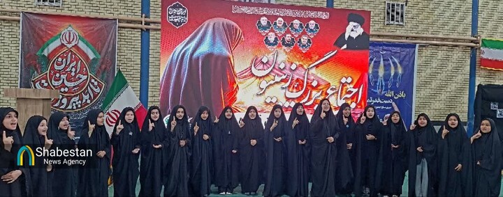 خروش زینبیون سنندج در سالن آزادی؛ جلوه‌ای زنانه از ایمان و همبستگی