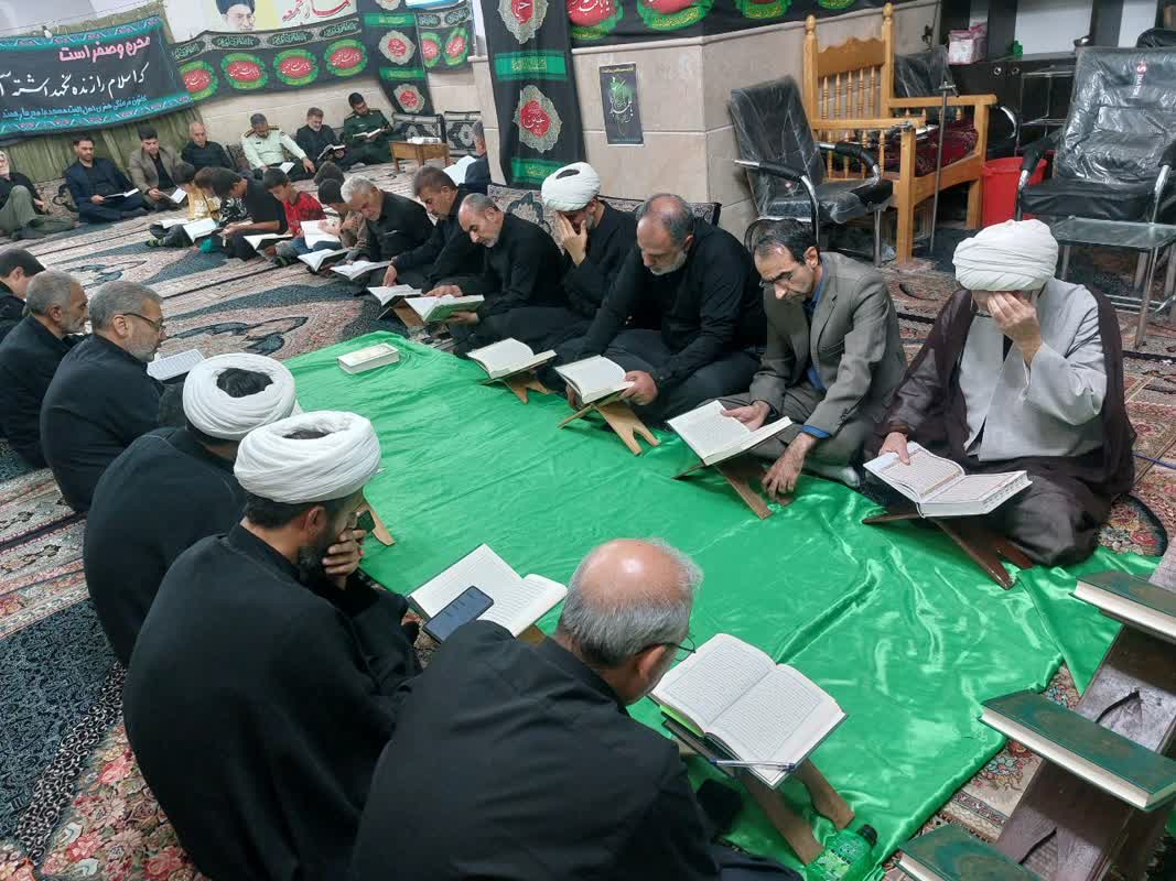 محفل نورانی قرآن "آیه های سرخ" در بیارجمند برگزار شد