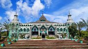 مسجد مرکز اسلام؛ نماد مذهبی و گردشگری در شرق اندونزی