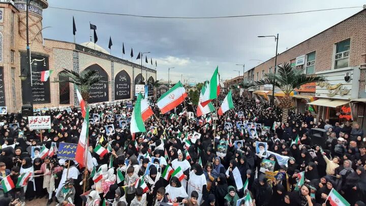 اجتماع بزرگ زینبیون در اردبیل برپا شد