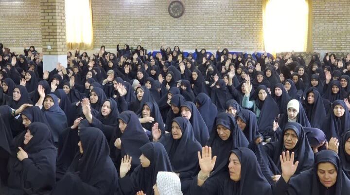 برگزاری اجتماع بانوان زینبی در شهر شازند