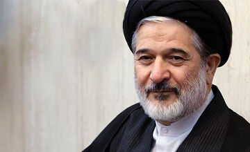 ظرفیت حوزه های علمیه و روحانیت می‌تواند به حل بسیاری از مسائل کمک کند