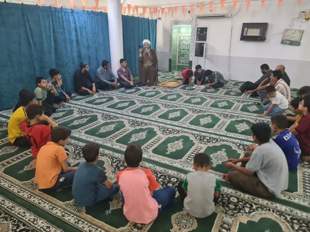 جایی میان نخل و نارنج؛ قصه مسجدی که با مردم قد کشید