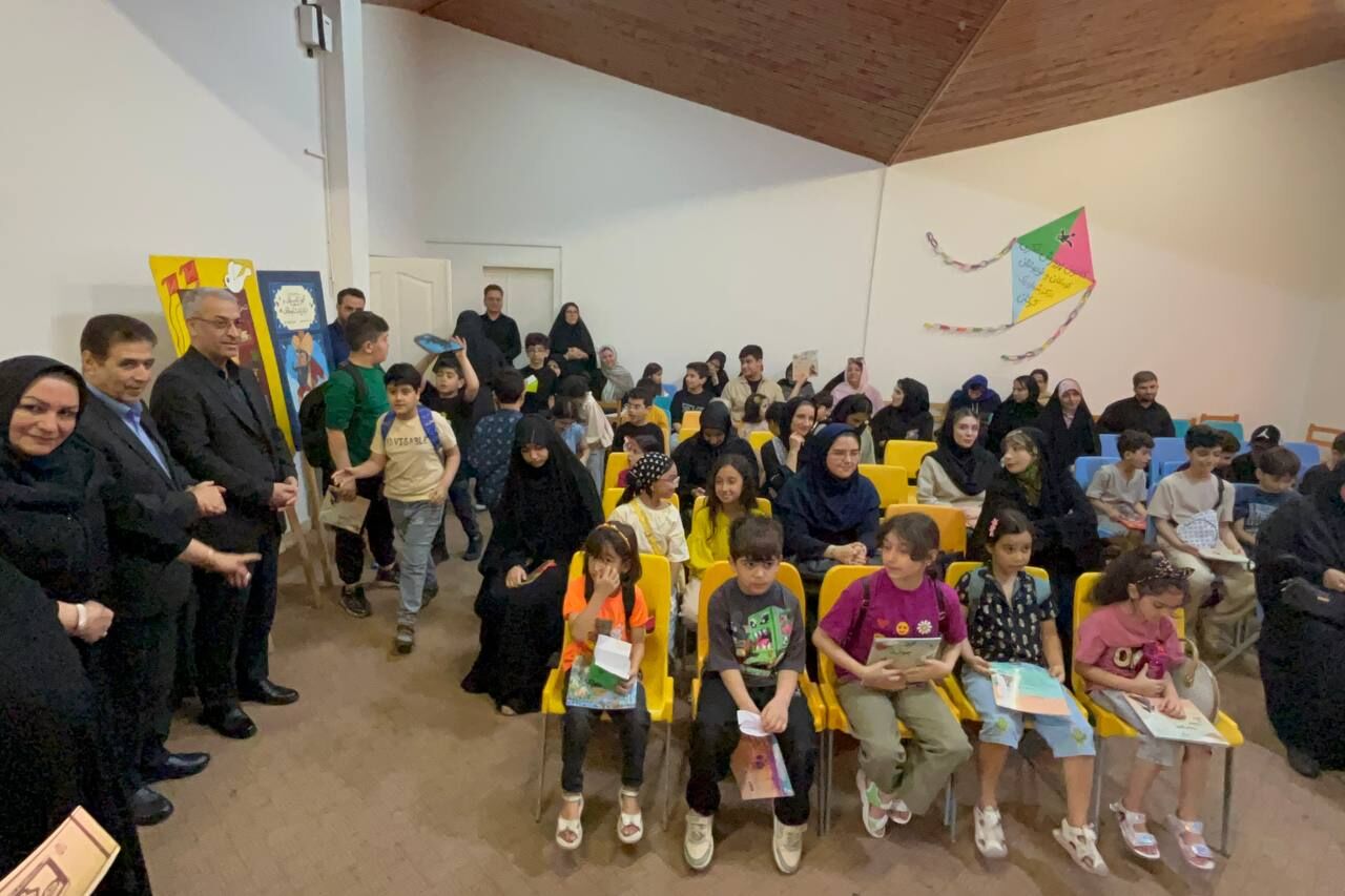 همصدایی قلمهای کوچک و بزرگ؛ گرامیداشت روز ادبیات کودک و نوجوان با محوریت شهدای خردسال جنگ تحمیلی در گرگان