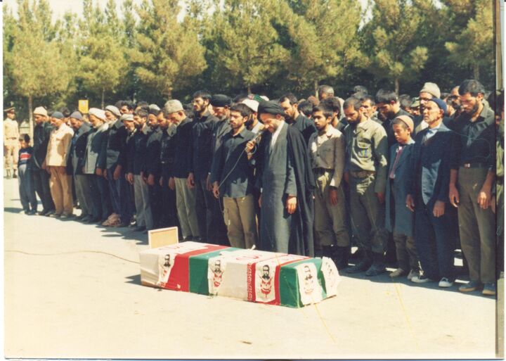 پدرانه های عباس در قاب ایثار/ شهید شعیبی همسفر بادهای گرم جنوب