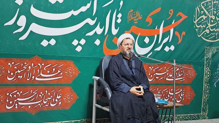 رمز پیروزی ملت ایران، ایمان، استقامت و وحدت است