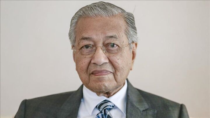 مهاتیر محمد: آمریکا، مخالفان نسل کشی در غزه را تهدید می کند