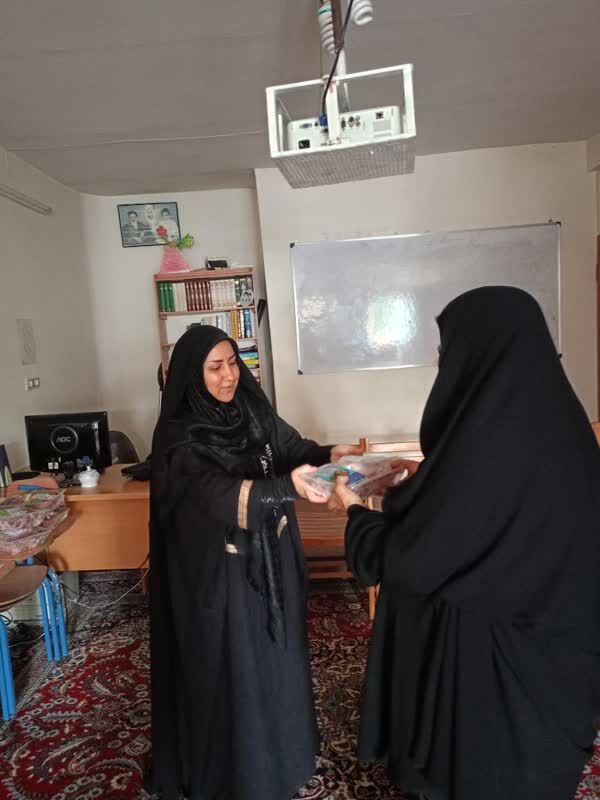 ۱۱۲۰ بسته گوشت قربانی در بین نیازمندان توزیع شد