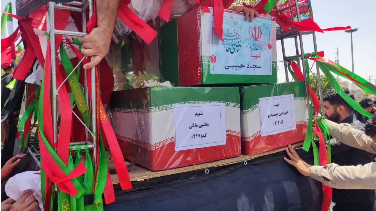 وقتی فرشته‌ها لباس سرخ می‌پوشند