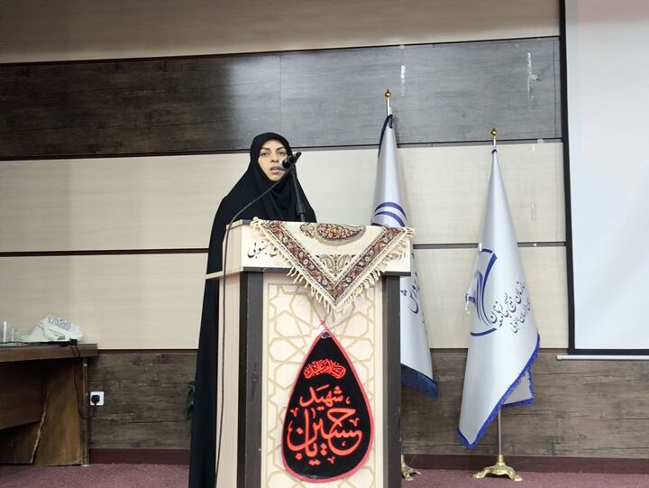 زنان خراسان جنوبی در خط مقدم دفاع از ولایت ایستاده‌اند