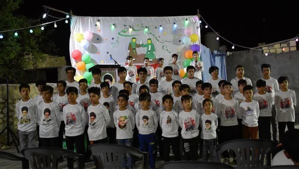 دهه نودیها پای کار برقراری مسجد روستای آبگرمک