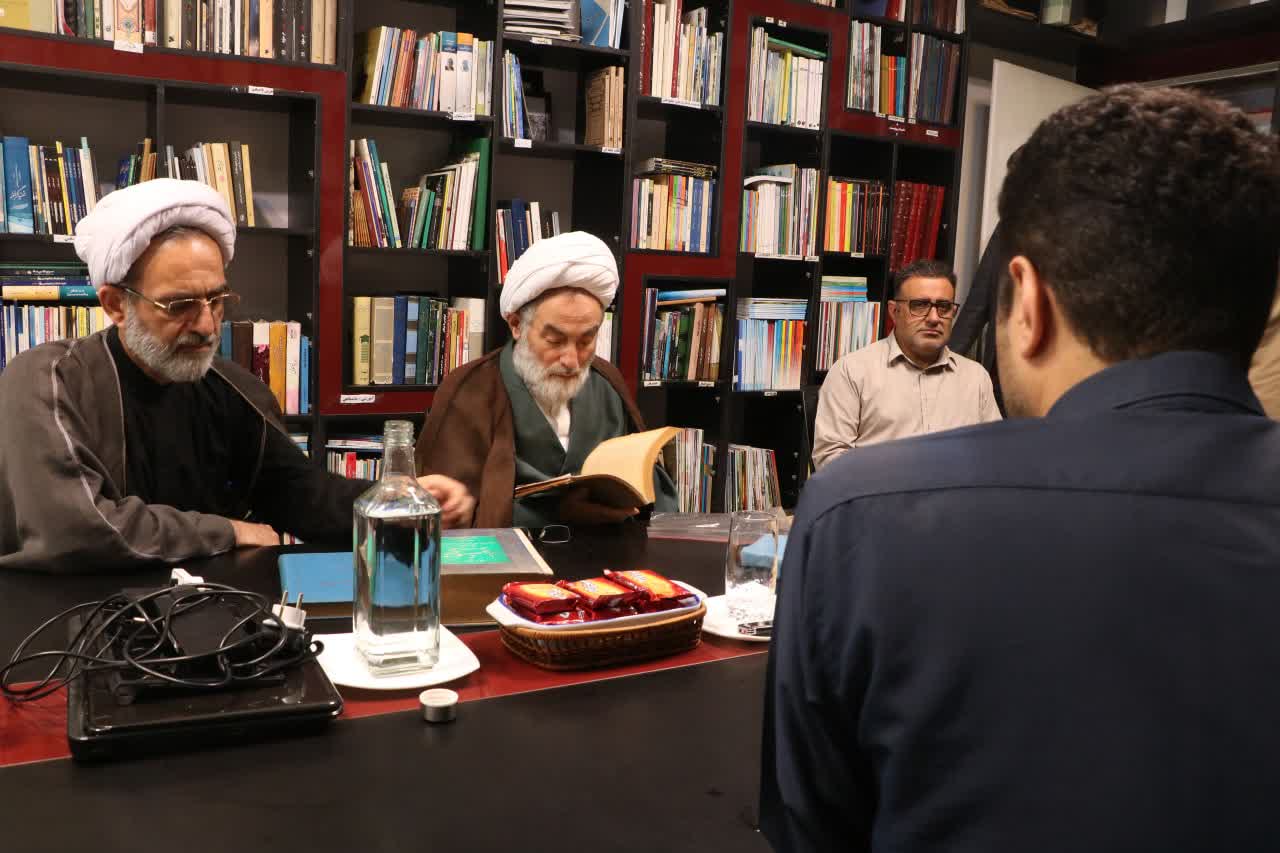 رونمایی نقاشی «صحن گیلان» همزمان با سالگرد قیام گوهرشاد در رشت