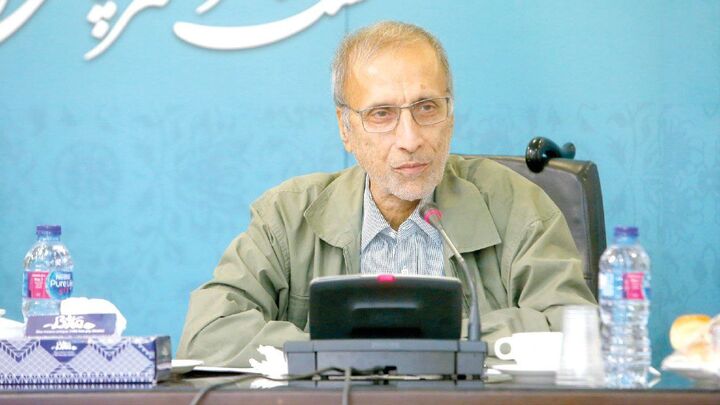 حضور رهبری در مراسم عاشورا، اتفاق بزرگ سیاسی و اجتماعی بود