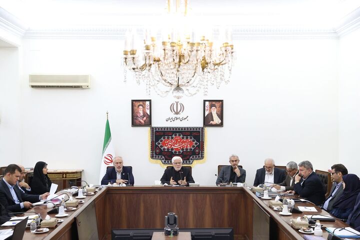 نباید منویات خود را دیکته کنیم/ حل مشکلات از طریق گفت‌وگو