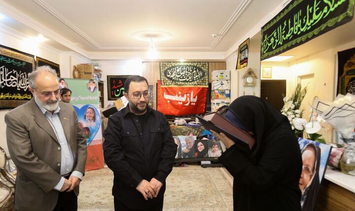 حضور مدیرعامل کانون پرورشی در منزل شهدای حملات رژیم صهیونیستی‌