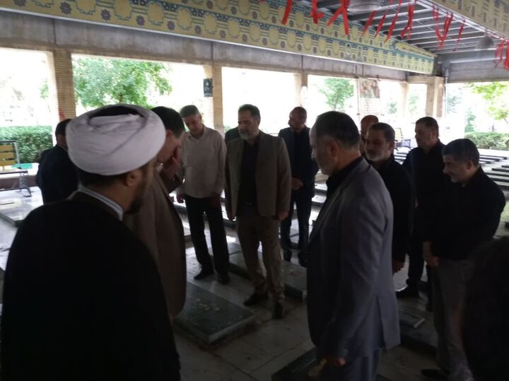 مزار شهدا نماد ارزش‌ها و فرهنگ ایثار و شهادت است