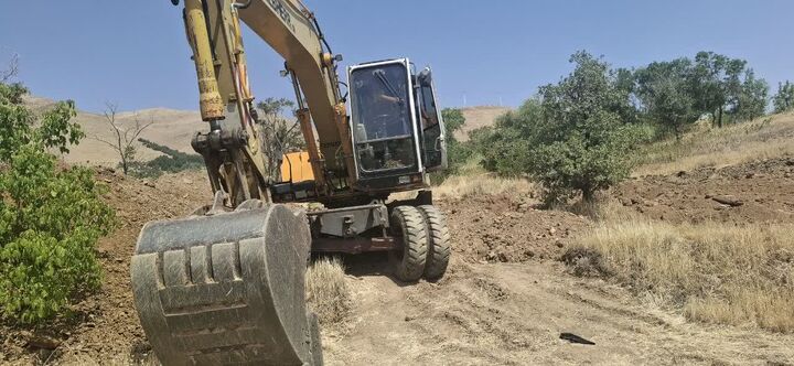 حفاری غیرمجاز در گورستان تاریخی زاگرس سنندج با مداخله به‌موقع متوقف شد