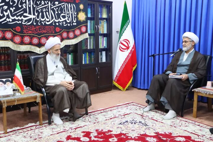 راه نجات کشور؛ حرکت در مسیر ولایت فقیه و حفظ وحدت است