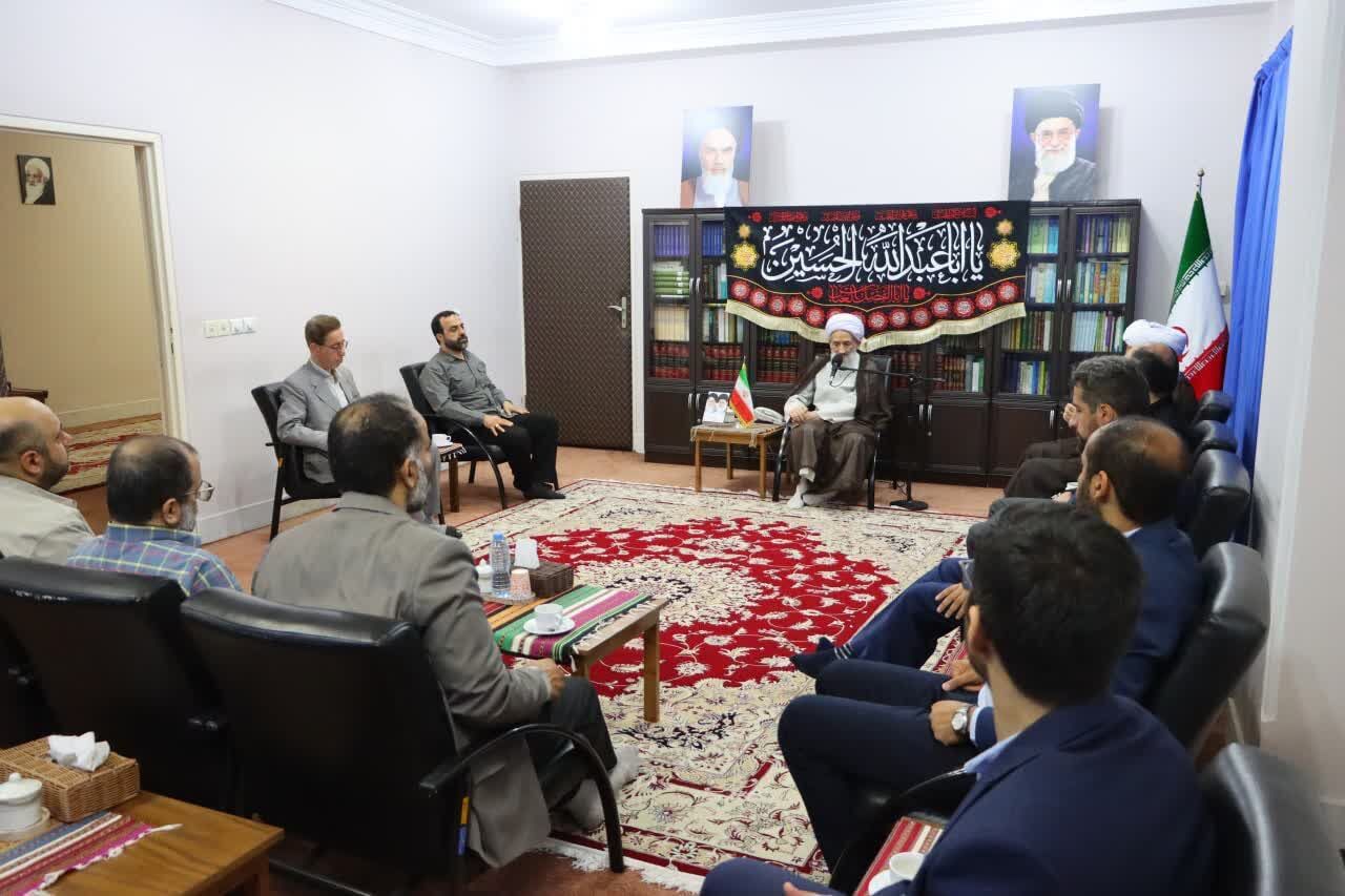 راه نجات کشور؛ حرکت در مسیر ولایت فقیه و حفظ وحدت است