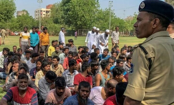 پویش اخراج هزاران مسلمان از هند با پرتاب به دریا و تخریب خانه‌ها