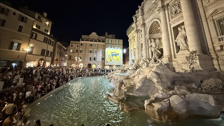 خاموشی نمادین فواره تروی رم در حمایت از مردم غزه