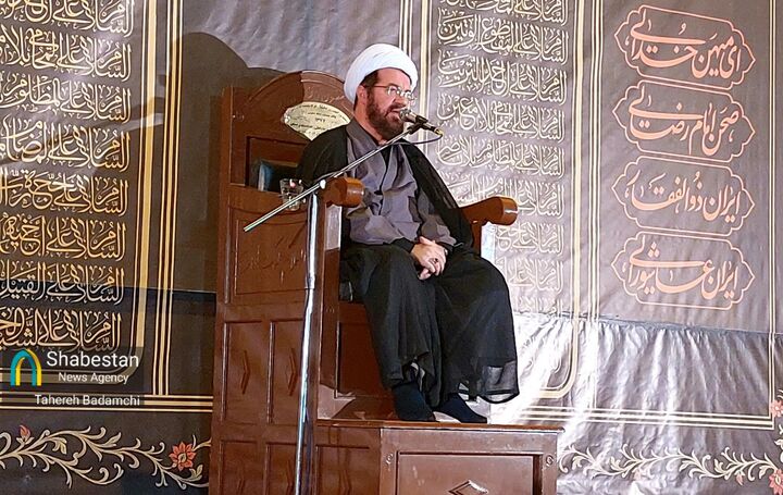 انس با قرآن به مرور صفات الهی را به انسان منتقل می‌کند