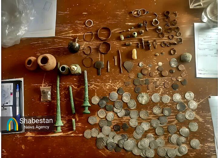 کشف ۱۸۵ قطعه شیء تاریخی در نرماشیر