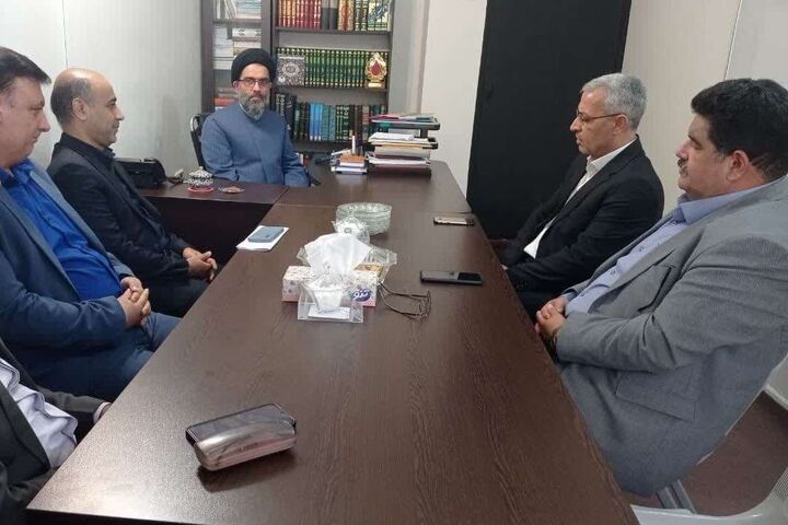 مراسم سوگواری باید هنرمندانه برگزار شود