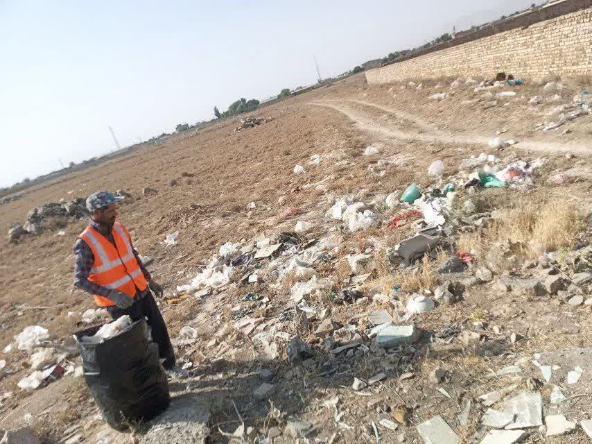 جاده دسترسی به تالاب میقان با همکاری شرکت معدنی املاح ایران پاکسازی شد