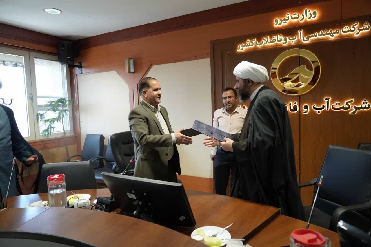 مساجد محور فرهنگ‌سازی در حوزه آب