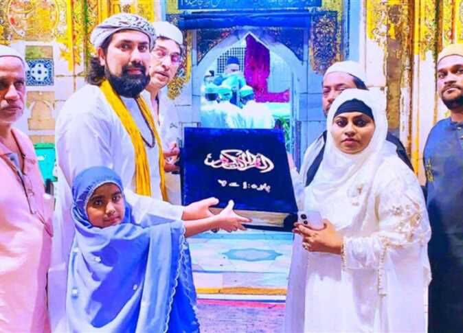 نمایش نسخه خطی قرآن کریم نادر متعلق به هند در موزه قرآن کریم مدینه منوره