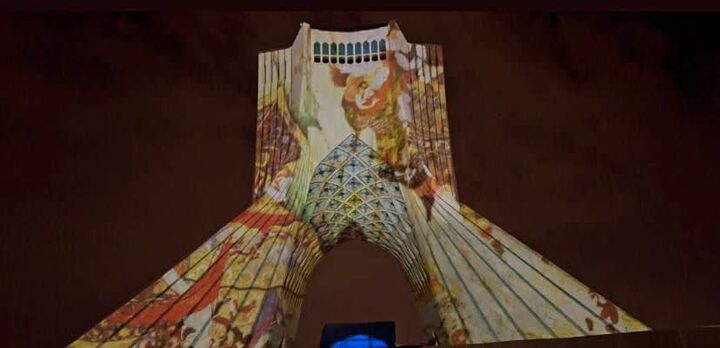 نمایش برج‌نگاره «گل‌ها و نمادهای ملی جهان» در برج آزادی