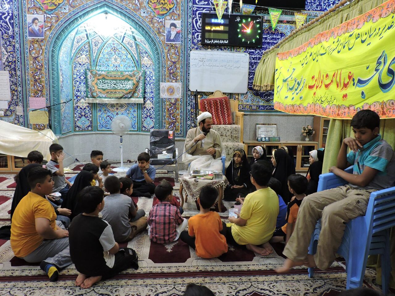 مسجدی که با تأسیس مدرسه، ۲۴ ساعت فعال است