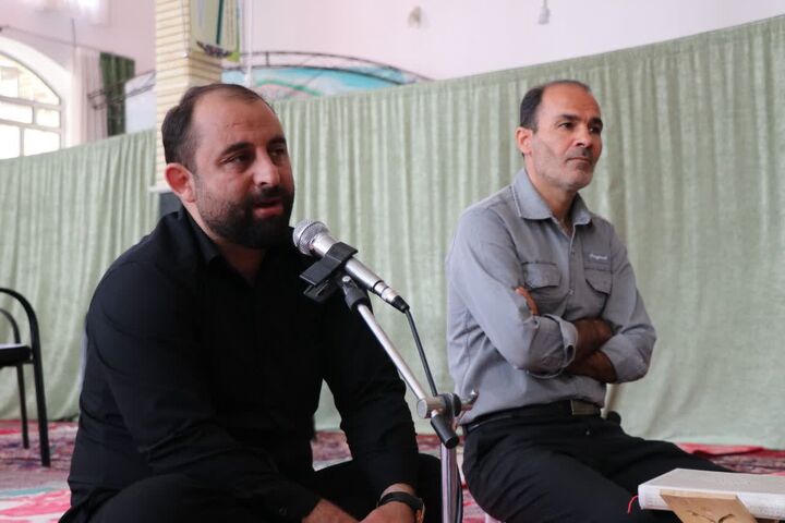 حضور فعال در مسجد؛ رمز آینده‌سازی جوانان انقلابی/ قرآن و تقویت هویت دینی