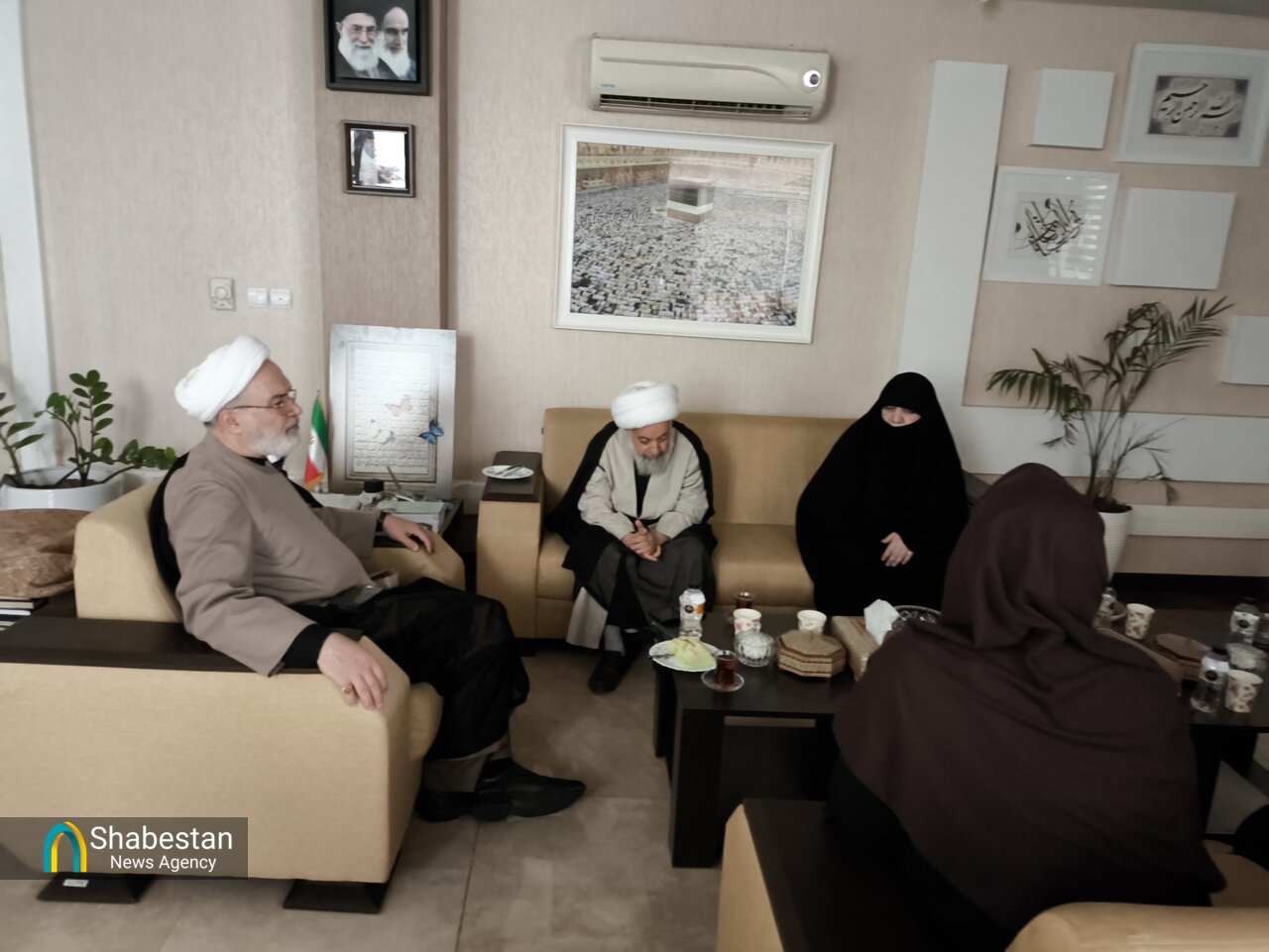 شهدای اقتدار ما انس دیرینه و عمیق با قرآن داشتند/ مردم با همدلی پاسخ دشمن را دادند