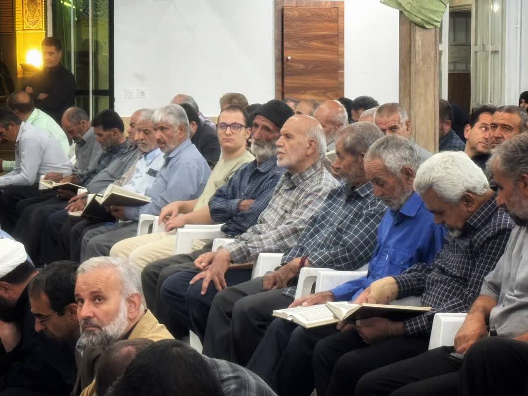 هفتمین محفل قرآنی "آیه های سرخ" در سرخه برگزار شد