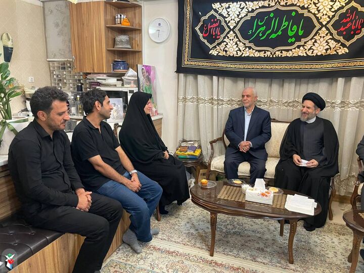 دیدار حجت‌الاسلام ابوترابی‌فرد و مهندس اوحدی با خانواده شهیدان عسگری