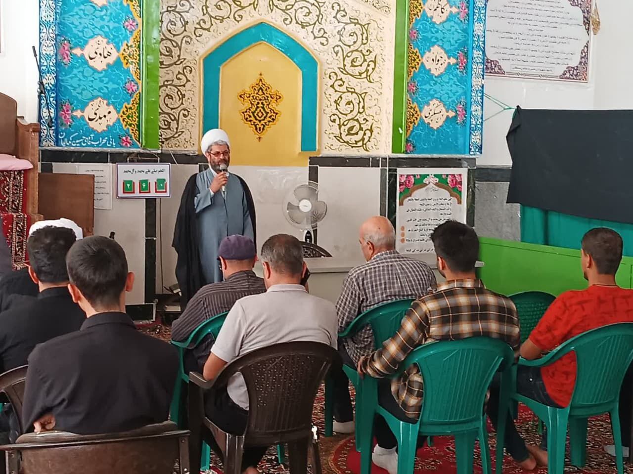 بازدید نماینده بنیاد هدایت از سه مسجد شاخص بخش کویرات آران و بیدگل