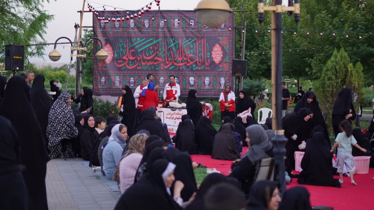 برپایی موکب عزاداری و پذیرایی کانون فرهنگی هنری طاها در زنجان