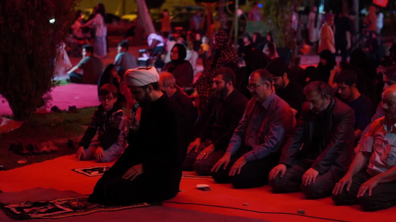 برپایی موکب عزاداری و پذیرایی کانون فرهنگی هنری طاها در زنجان