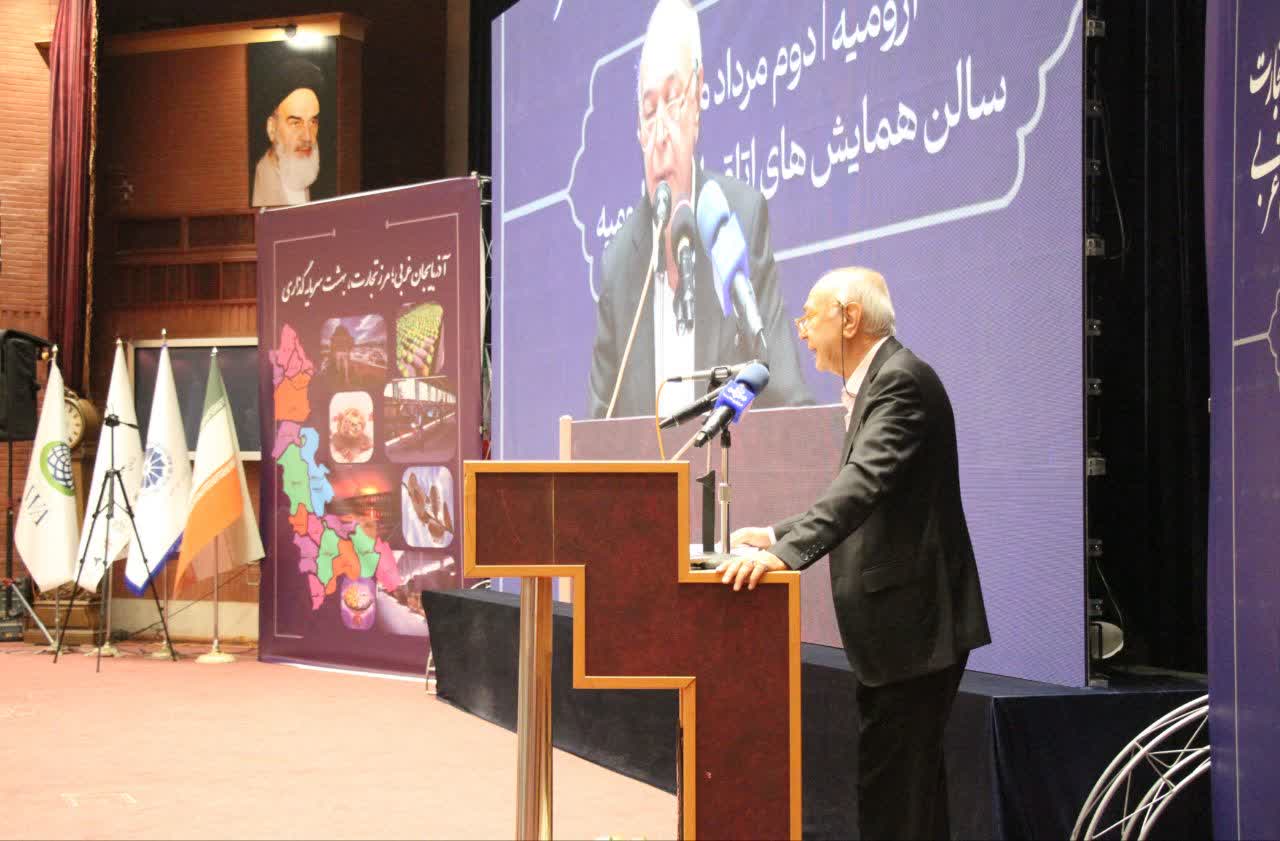 لزوم ایجاد شهرکهای صنعتی مشترک با کشورهای همسایه